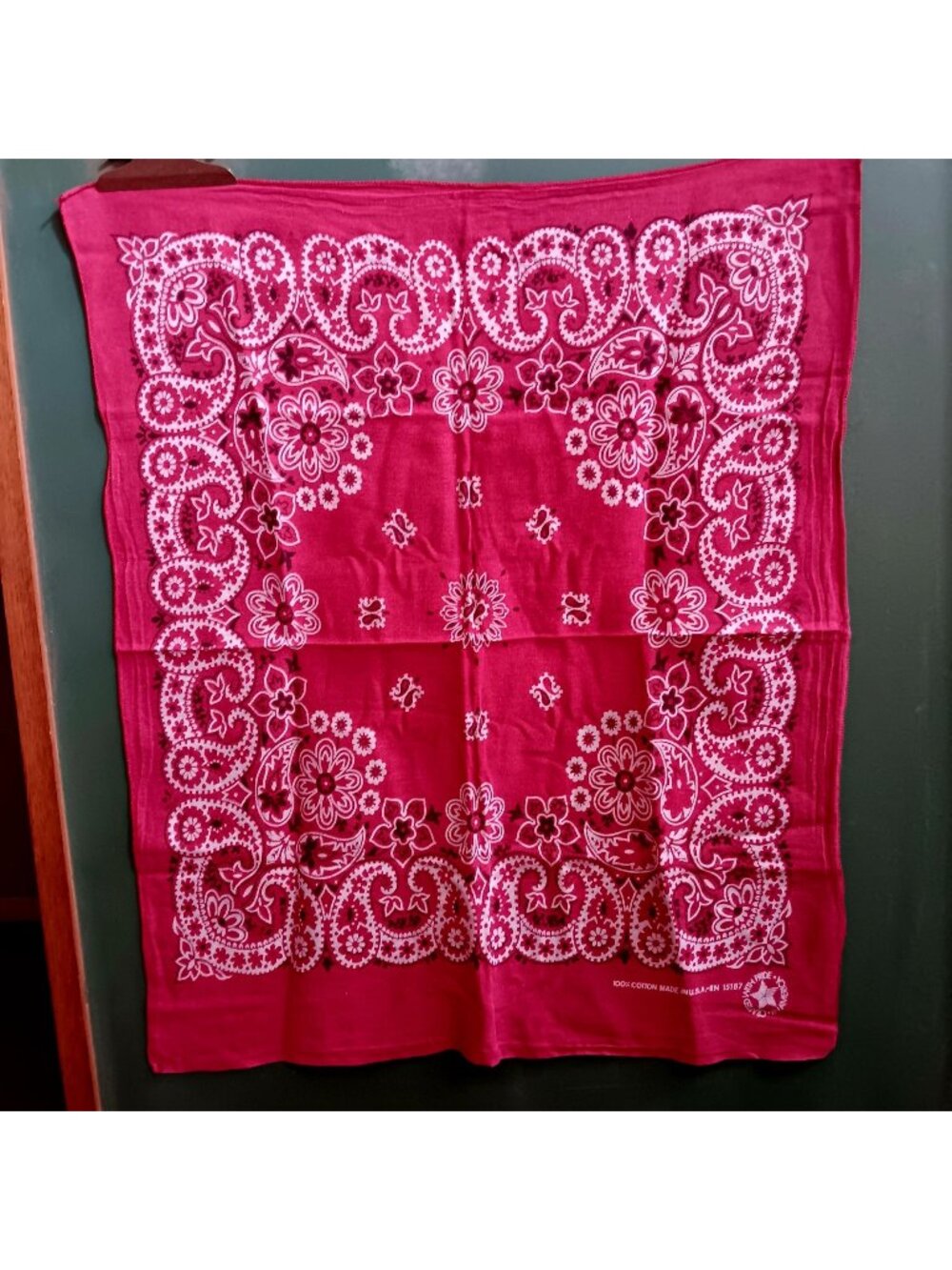 22x19 Vintage Red Cowboy Hanky Cotton Paisley Bandana Made In USA 15187